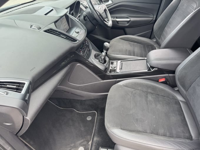 2025 Ford Kuga