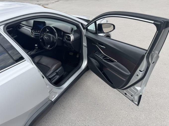 2025 Toyota C-hr