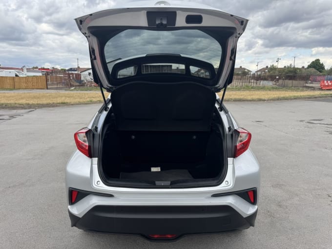 2025 Toyota C-hr