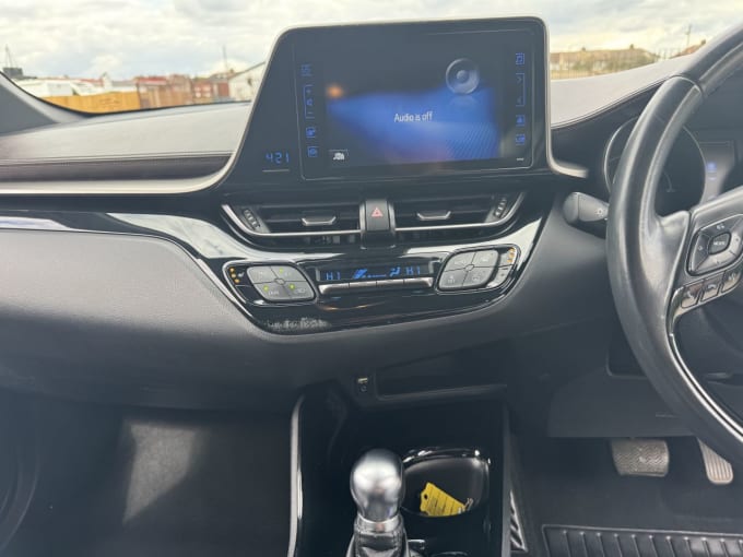 2025 Toyota C-hr
