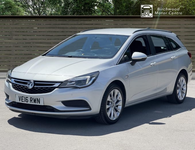 2025 Vauxhall Astra