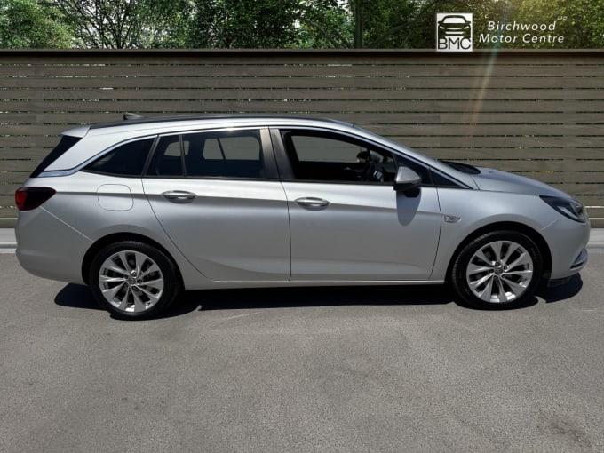 2025 Vauxhall Astra
