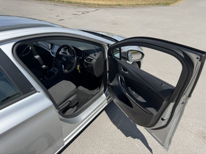 2025 Vauxhall Astra