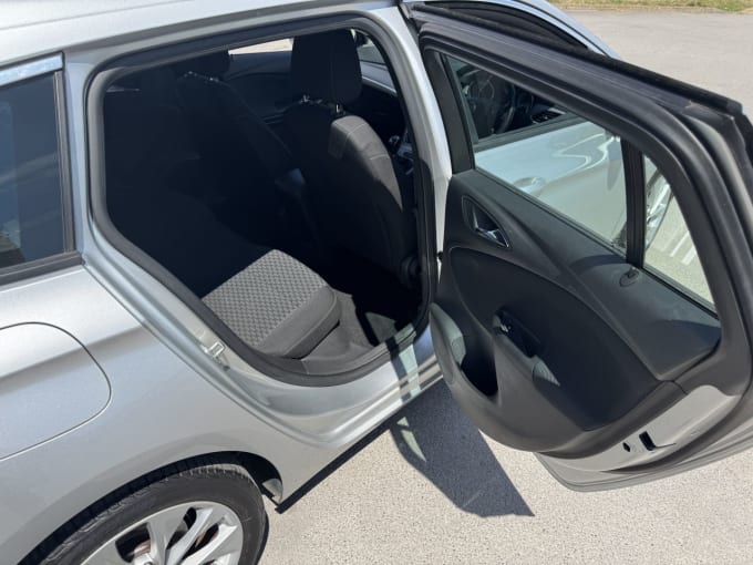 2025 Vauxhall Astra