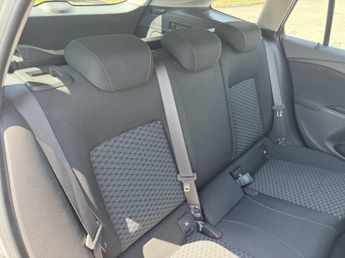 2025 Vauxhall Astra
