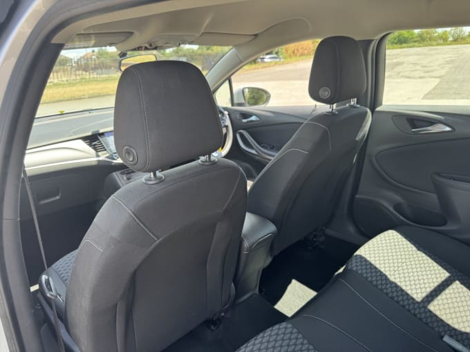 2025 Vauxhall Astra