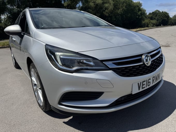 2025 Vauxhall Astra