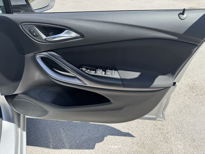 2025 Vauxhall Astra