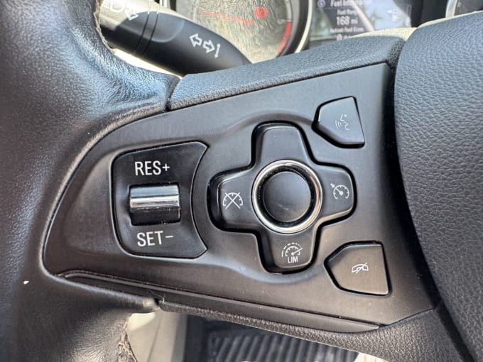 2025 Vauxhall Astra