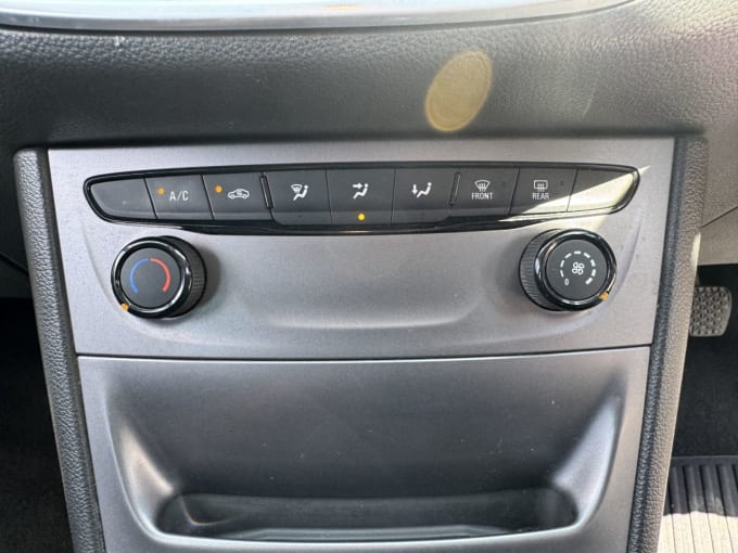 2025 Vauxhall Astra