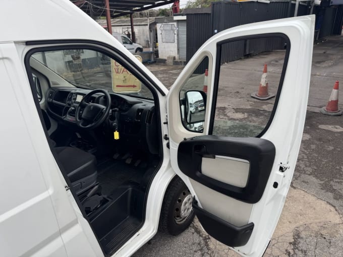 2025 Peugeot Boxer