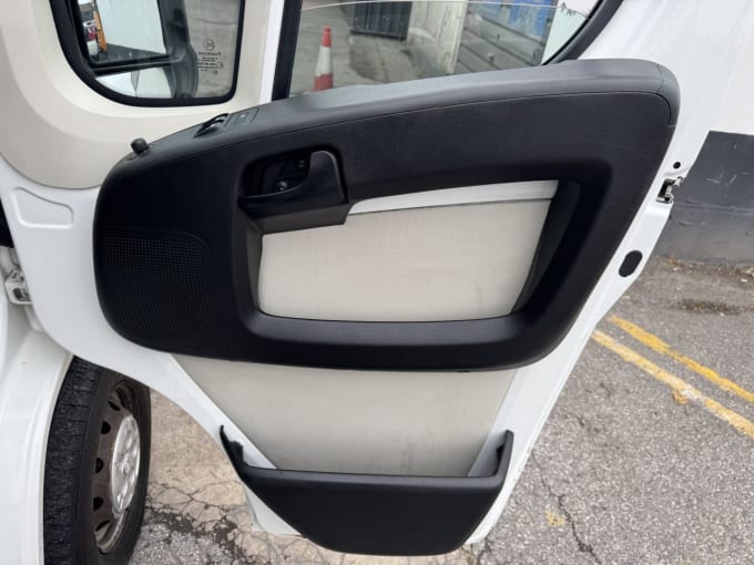 2025 Peugeot Boxer