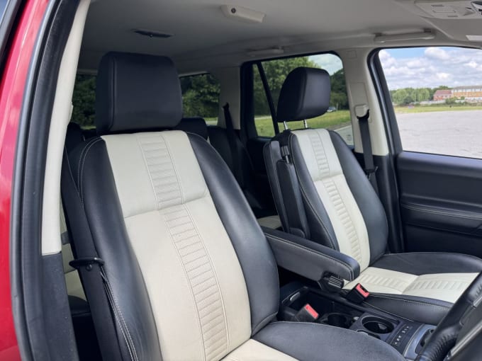 2025 Land Rover Freelander 2