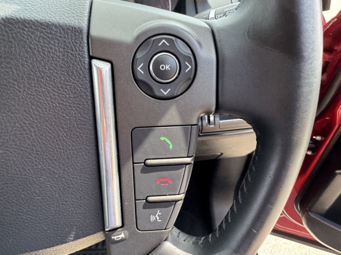 2025 Land Rover Freelander 2