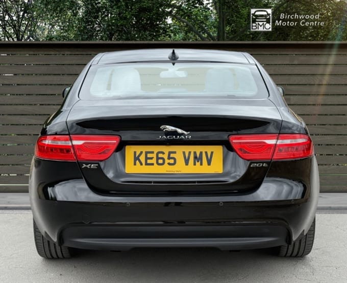 2025 Jaguar Xe