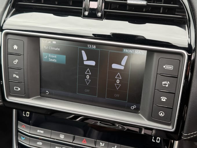 2025 Jaguar Xe