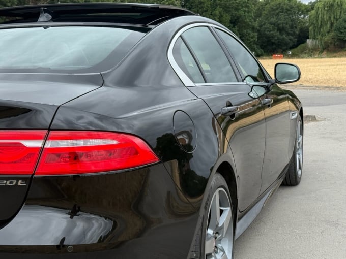 2025 Jaguar Xe