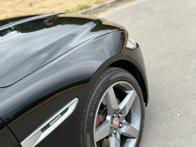 2025 Jaguar Xe