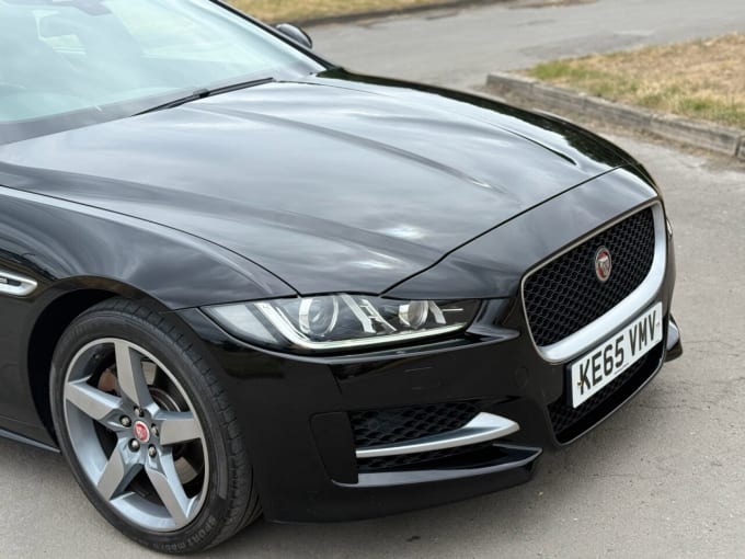 2025 Jaguar Xe