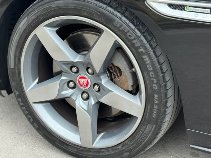 2025 Jaguar Xe