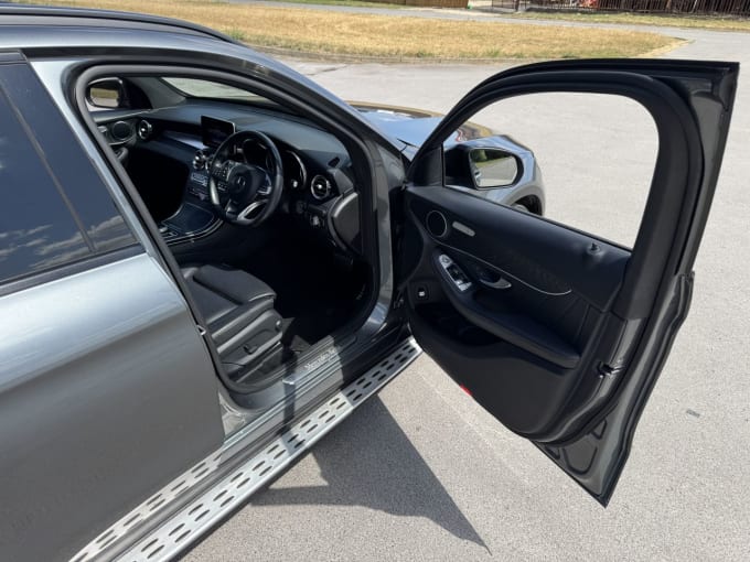 2025 Mercedes-benz Glc