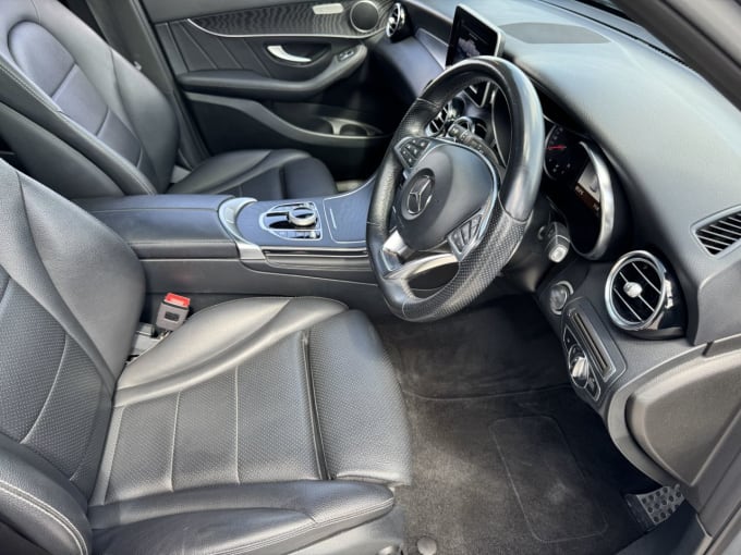 2025 Mercedes-benz Glc