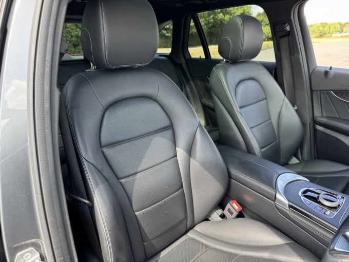 2025 Mercedes-benz Glc