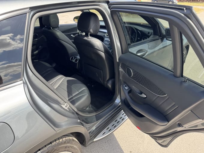 2025 Mercedes-benz Glc