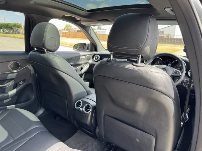 2025 Mercedes-benz Glc