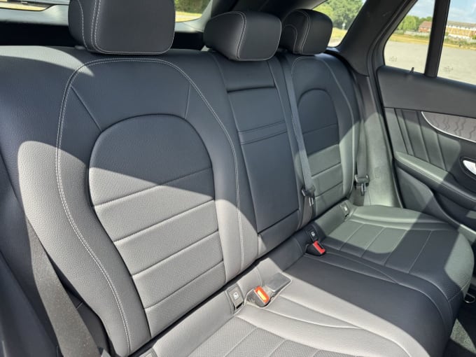 2025 Mercedes-benz Glc