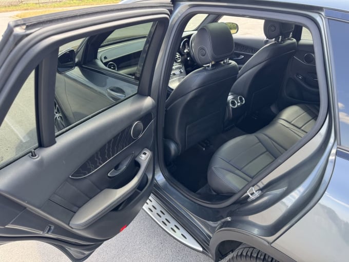 2025 Mercedes-benz Glc