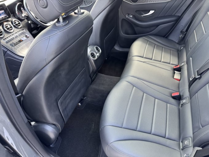 2025 Mercedes-benz Glc