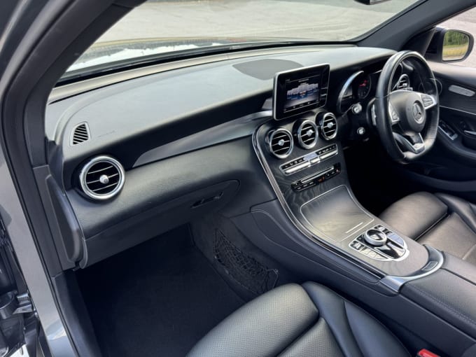 2025 Mercedes-benz Glc