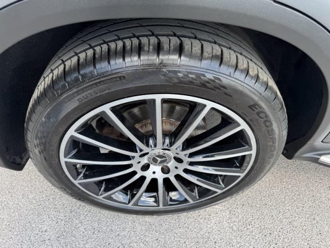 2025 Mercedes-benz Glc