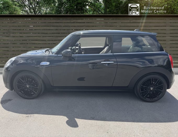 2025 Mini Hatch