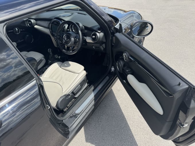 2025 Mini Hatch