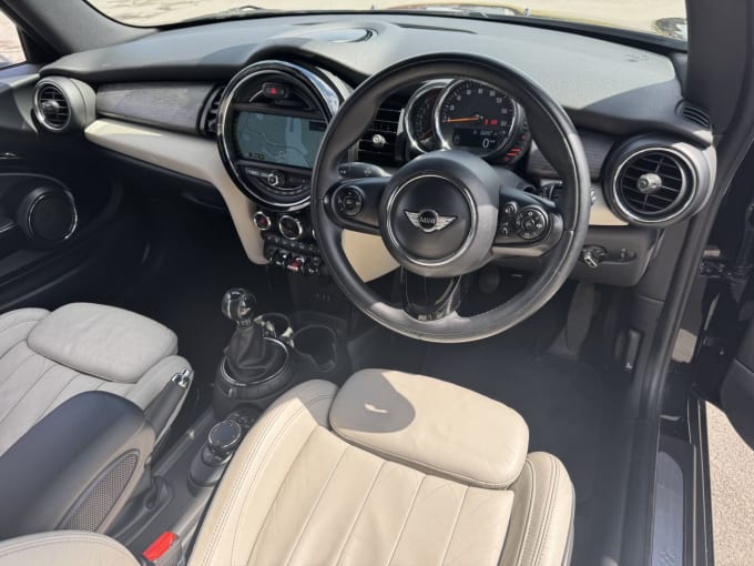 2025 Mini Hatch