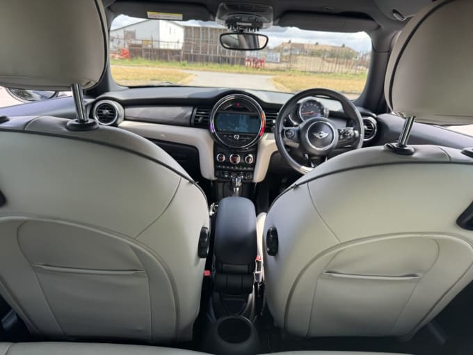 2025 Mini Hatch
