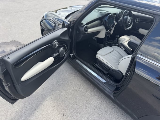 2025 Mini Hatch