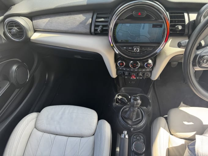 2025 Mini Hatch