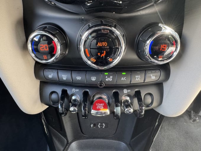 2025 Mini Hatch