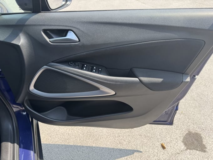 2025 Vauxhall Crossland X