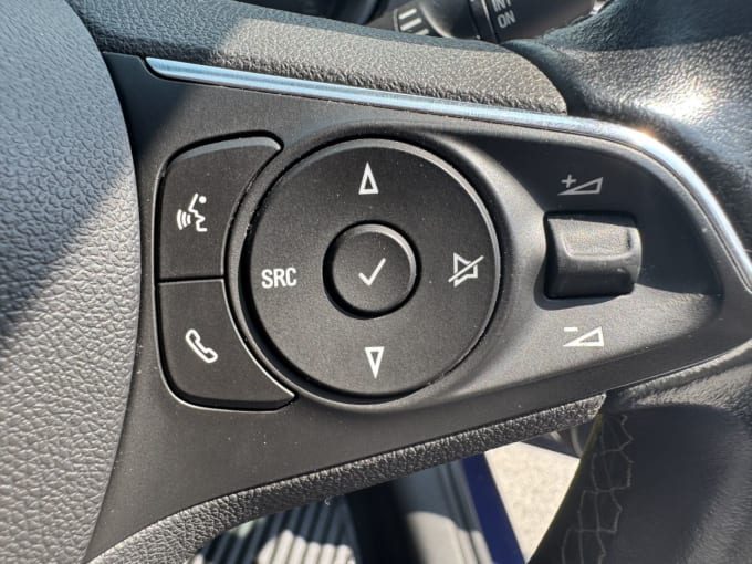2025 Vauxhall Crossland X