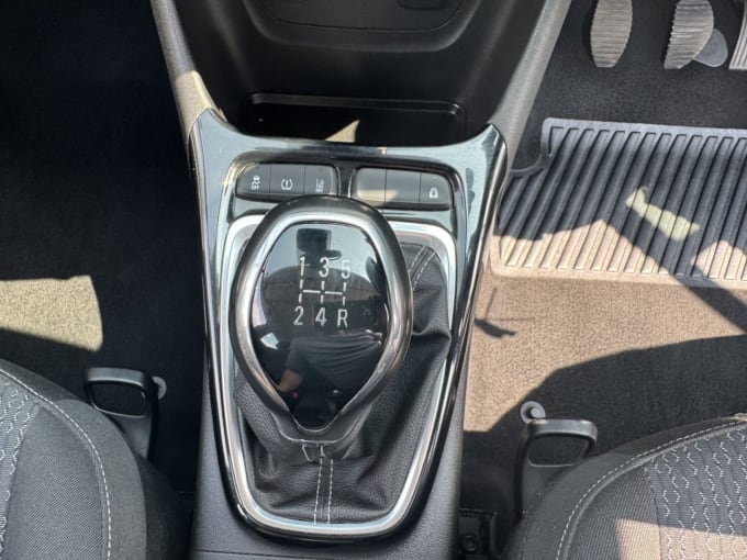 2025 Vauxhall Crossland X