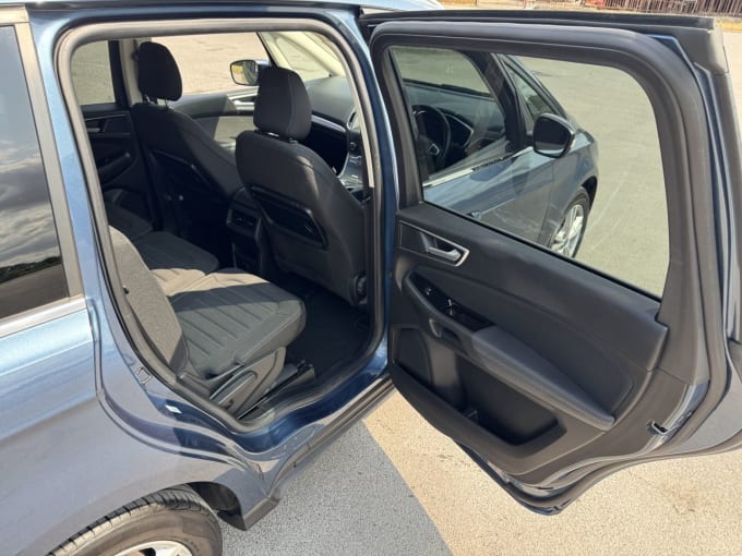 2025 Ford Galaxy
