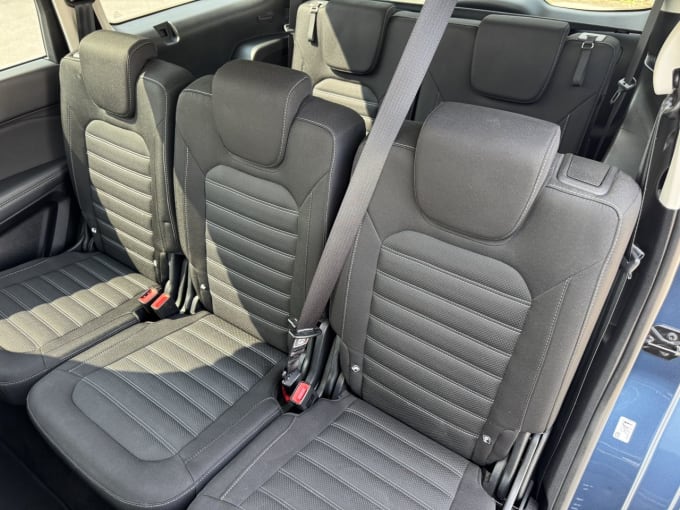 2025 Ford Galaxy