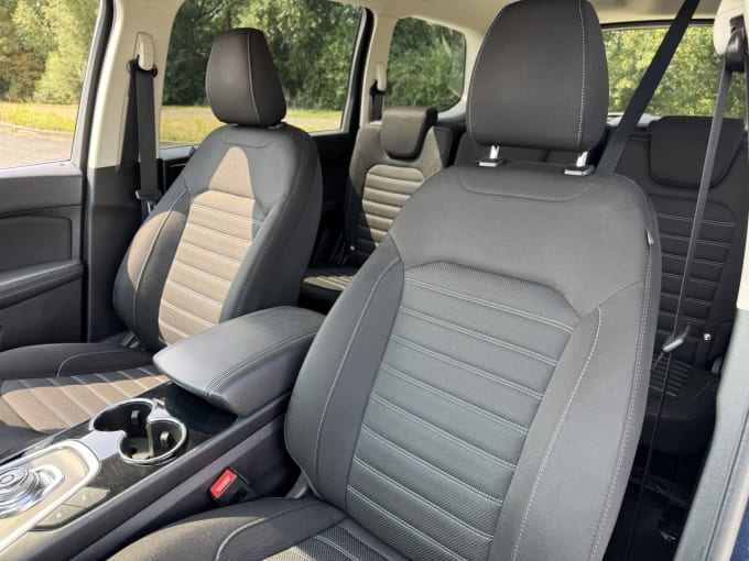 2025 Ford Galaxy