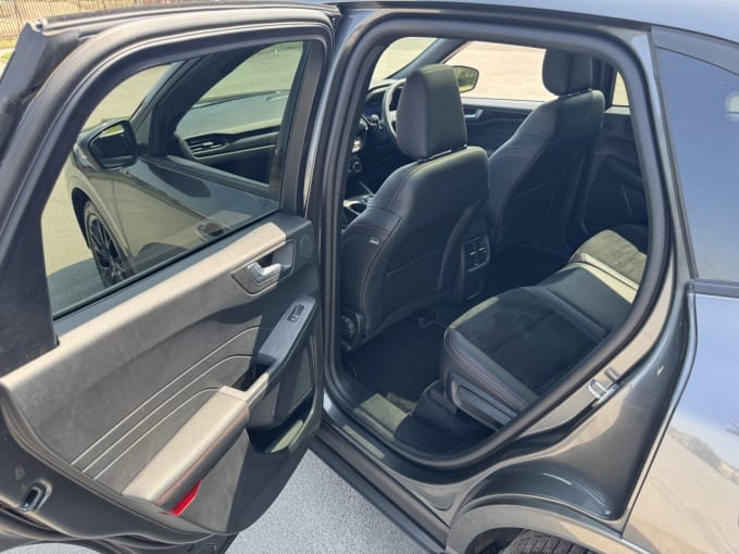 2025 Ford Kuga