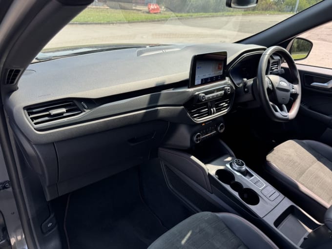 2025 Ford Kuga