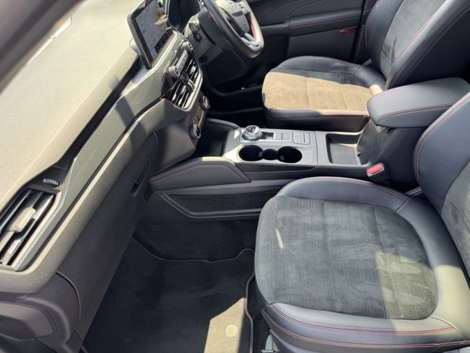 2025 Ford Kuga